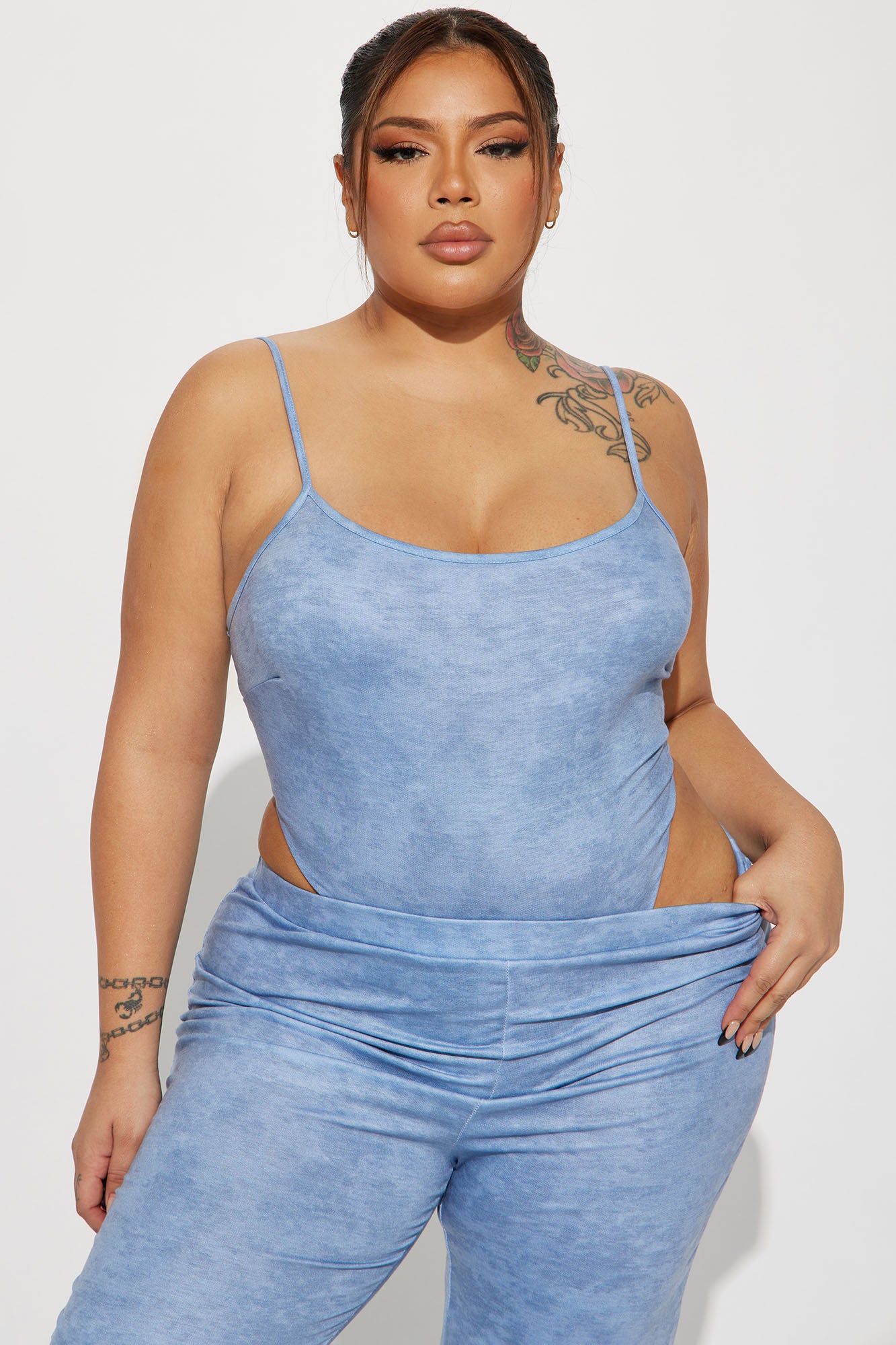 01-24-23Studio4_HY_AC_11-30-02_30_ST1758_Blue_R_0005_PLUS_EH