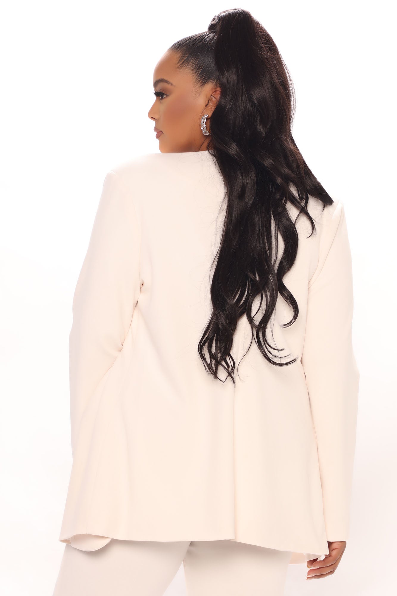 04-28-22Studio1_DM_DJ_11-59-43_26_JKV26349_Cream_P_1121_PLUS_SG