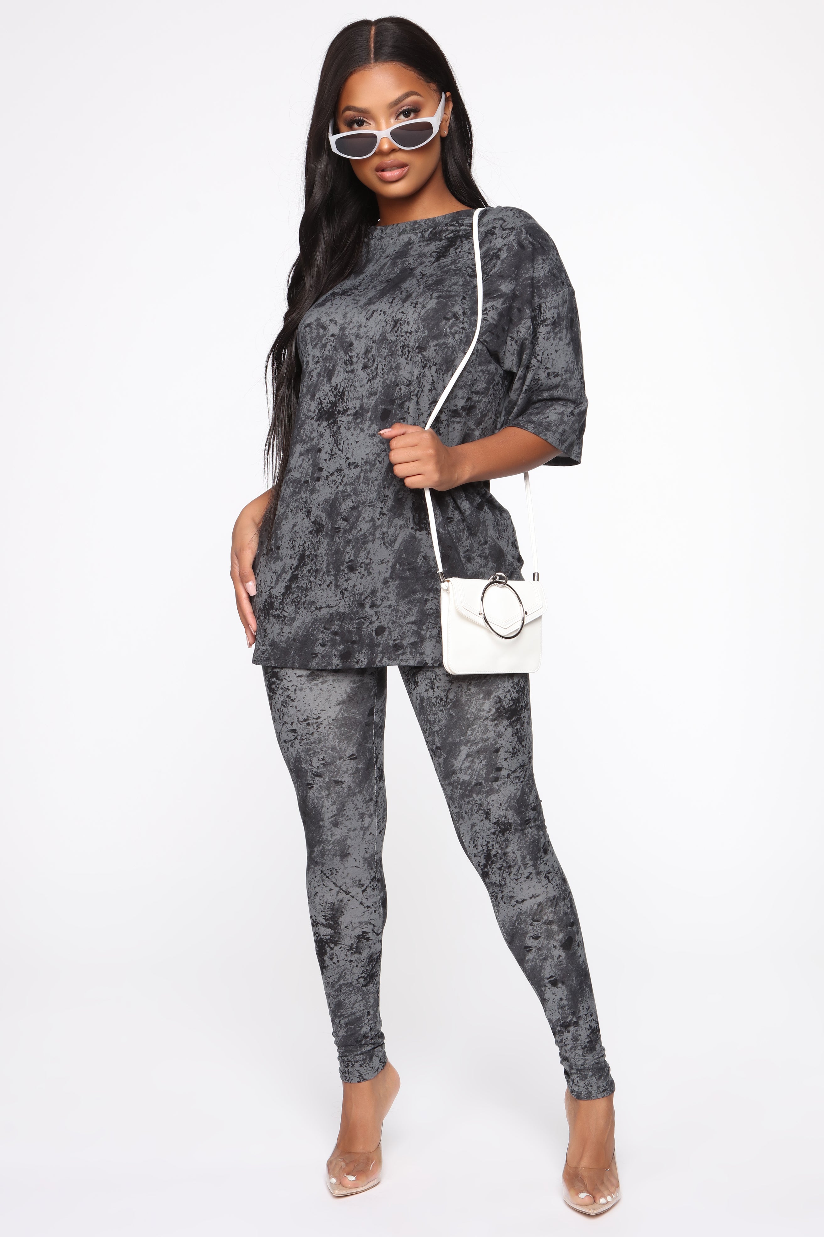 08-12-19_Studio_2_JP_13-52-20_27__TP1971_Black_P_1694_NT