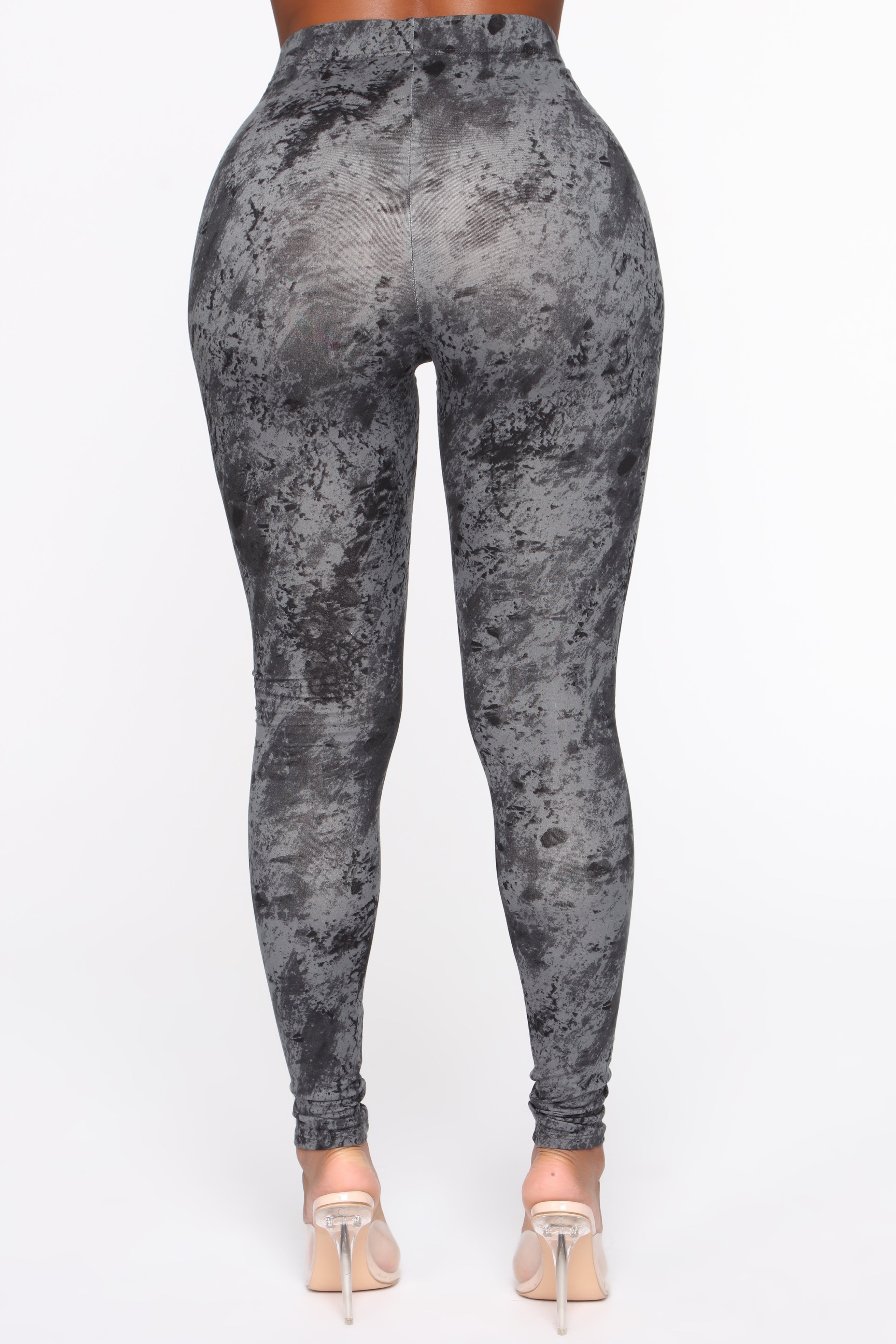 08-12-19_Studio_2_JP_13-53-48_27__TP1971_Black_P_1719_NT