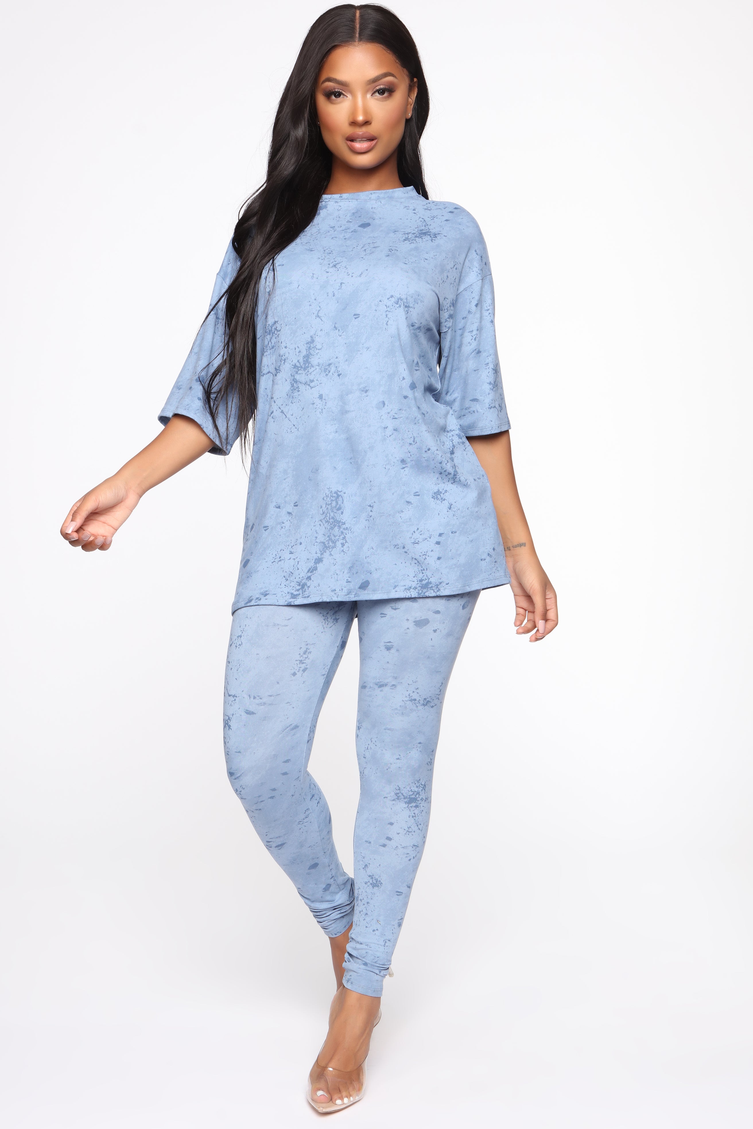 08-12-19_Studio_2_JP_13-56-12_28__TP1971_Blue_P_1723_NT