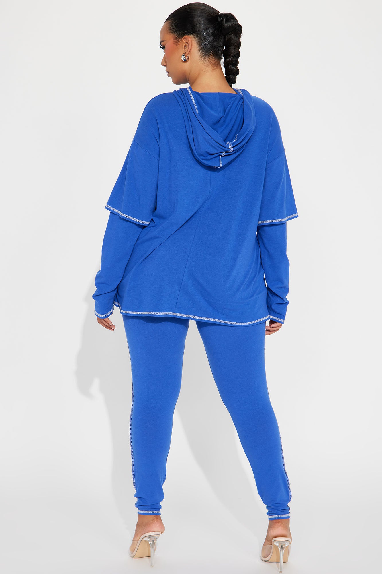 08-14-23Studio1_TH_AP_10-36-24_15_TP16466_Royal_P_15366_PLUS_CM