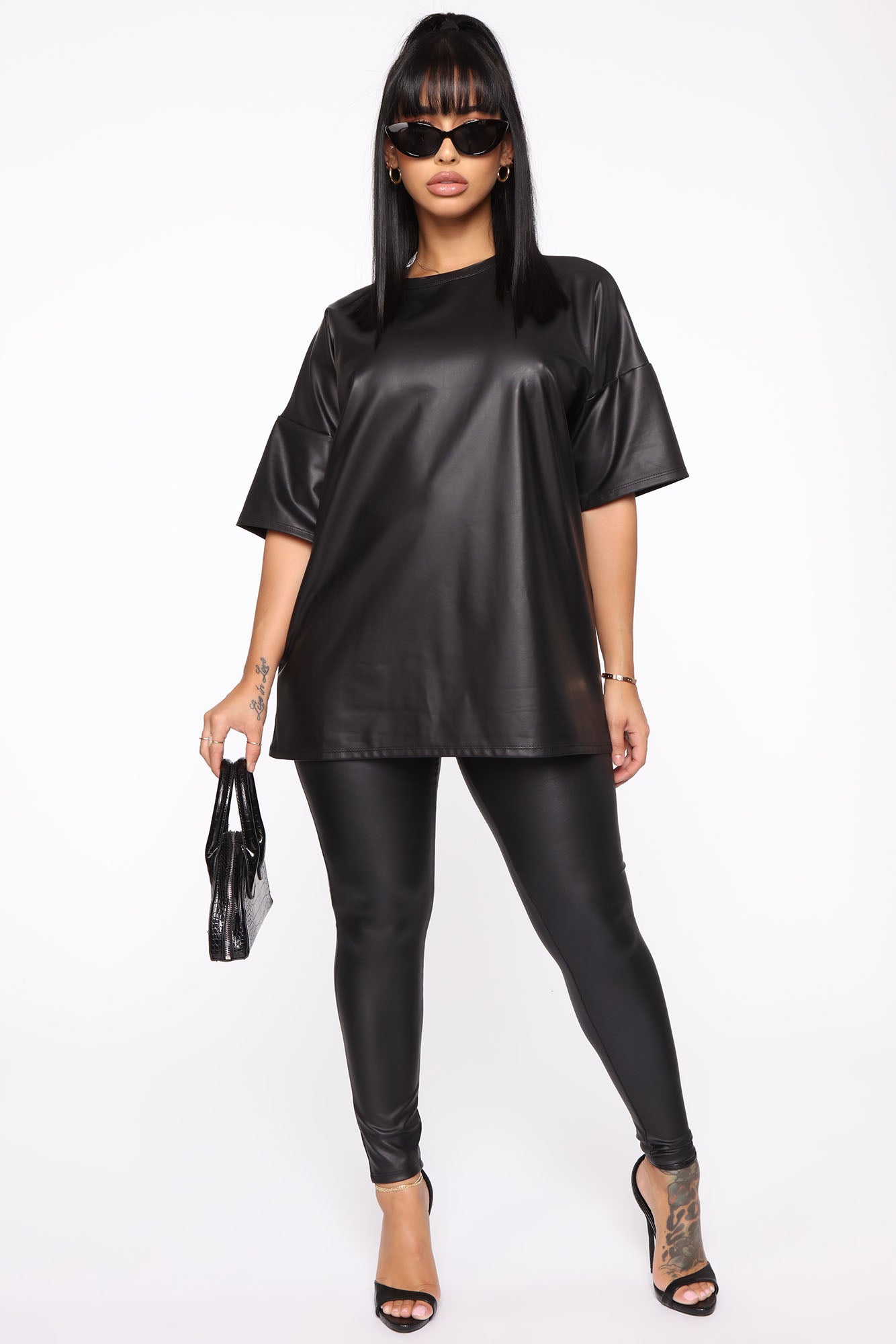 10-21-19_Studio_2_RM_RE_13-27-13_29__ST2224_Black_1246_WG