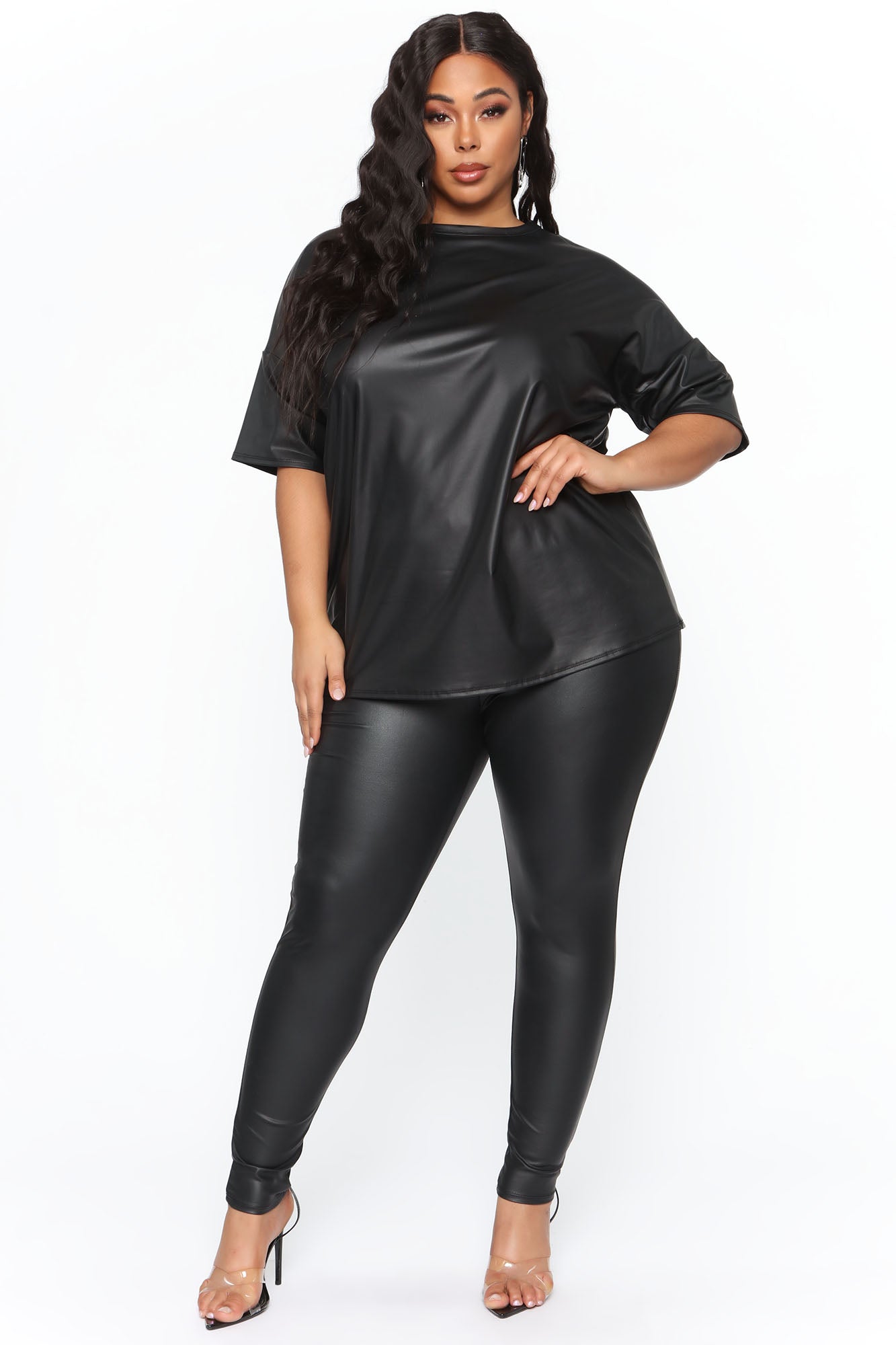 11-16-19_Studio_3_JP_LE_14-13-44_51__ST2224_Black_P_PLUS_37683__WG