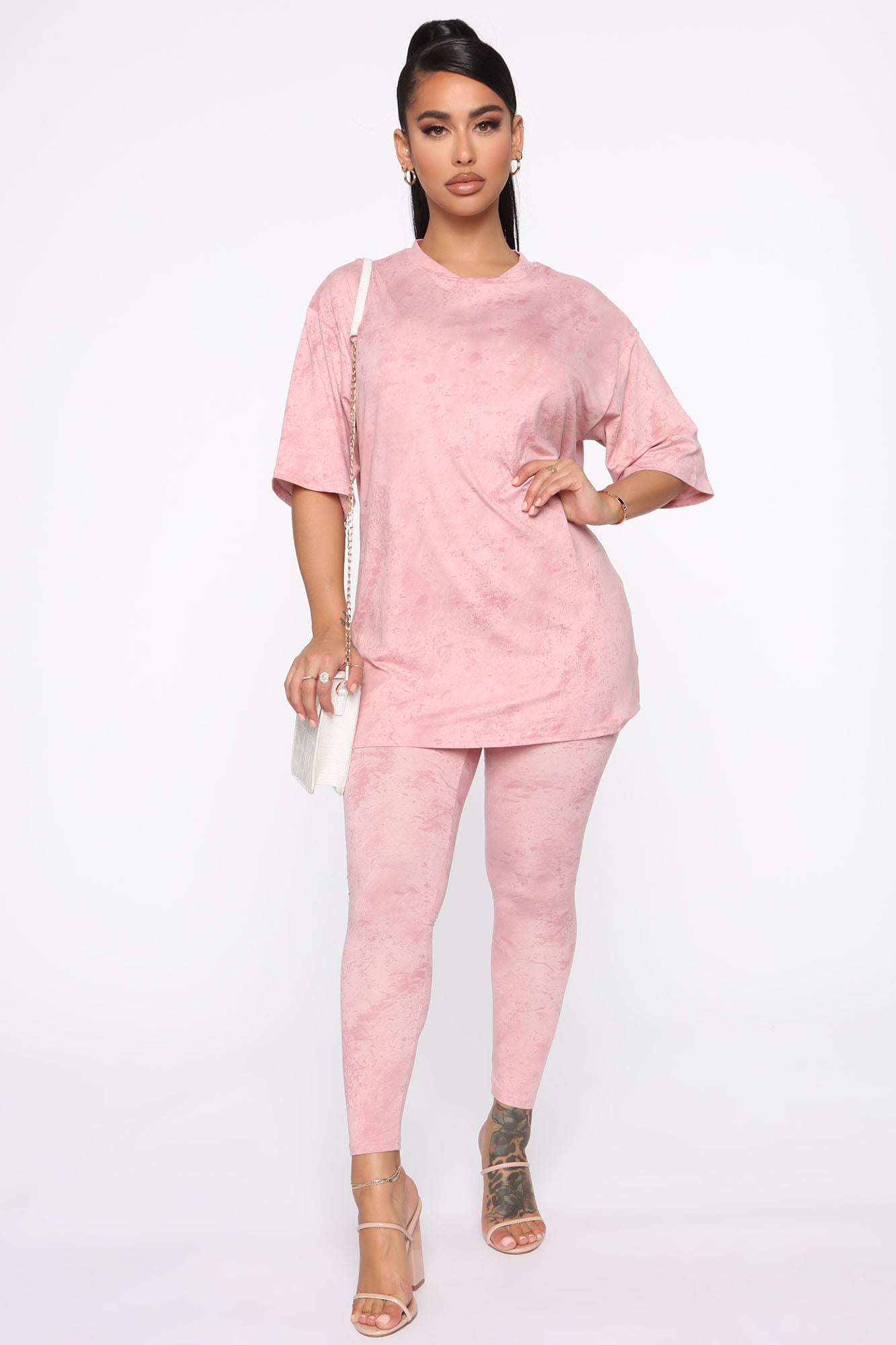 11-19-19_Studio_3_RM_LE_20-01-58_106__TP1971_Pink_0533_RG