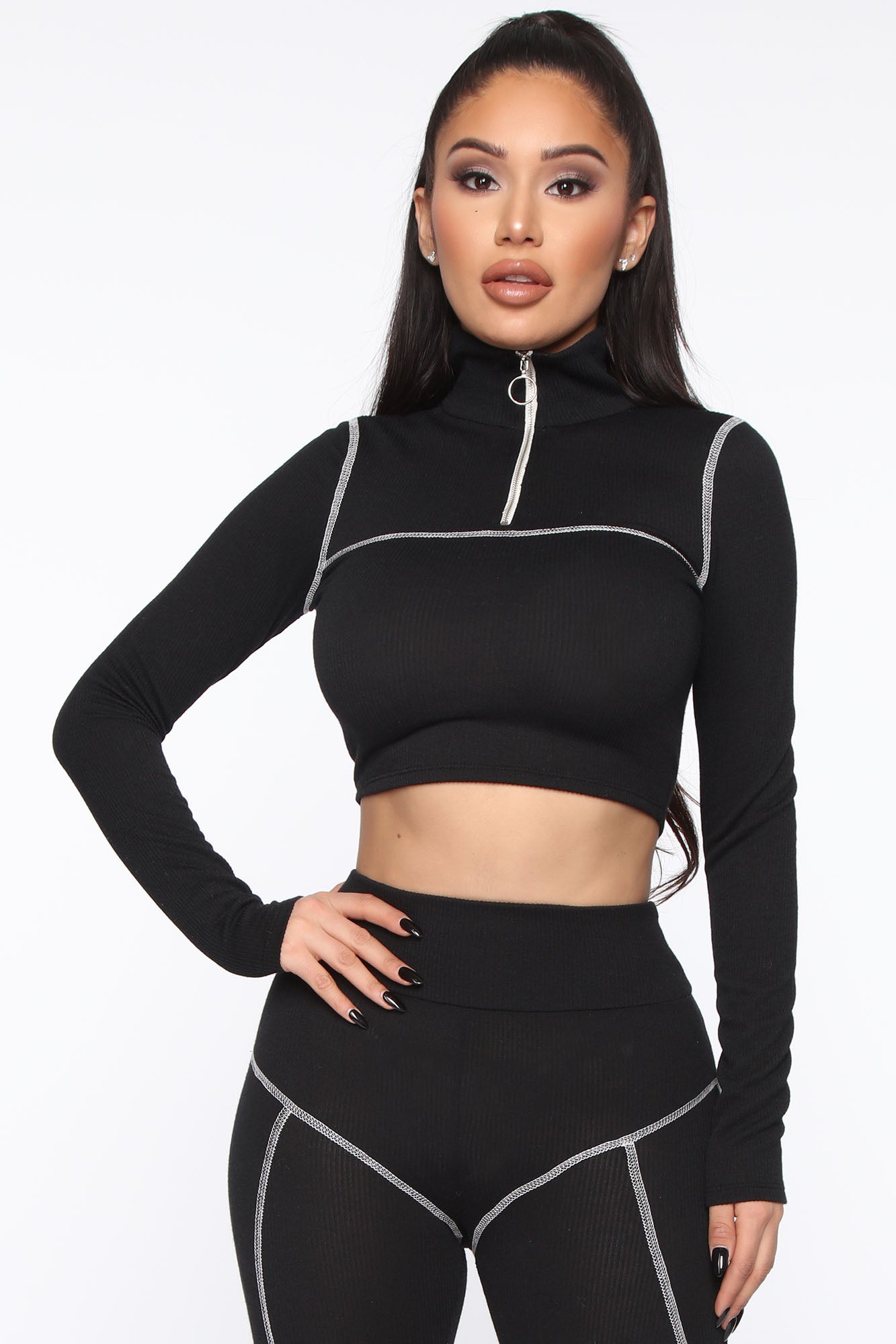 11-25-19_Studio_2_JR_LE_15-14-43_58_TS1347LA10_Black_12784_CROP_EH