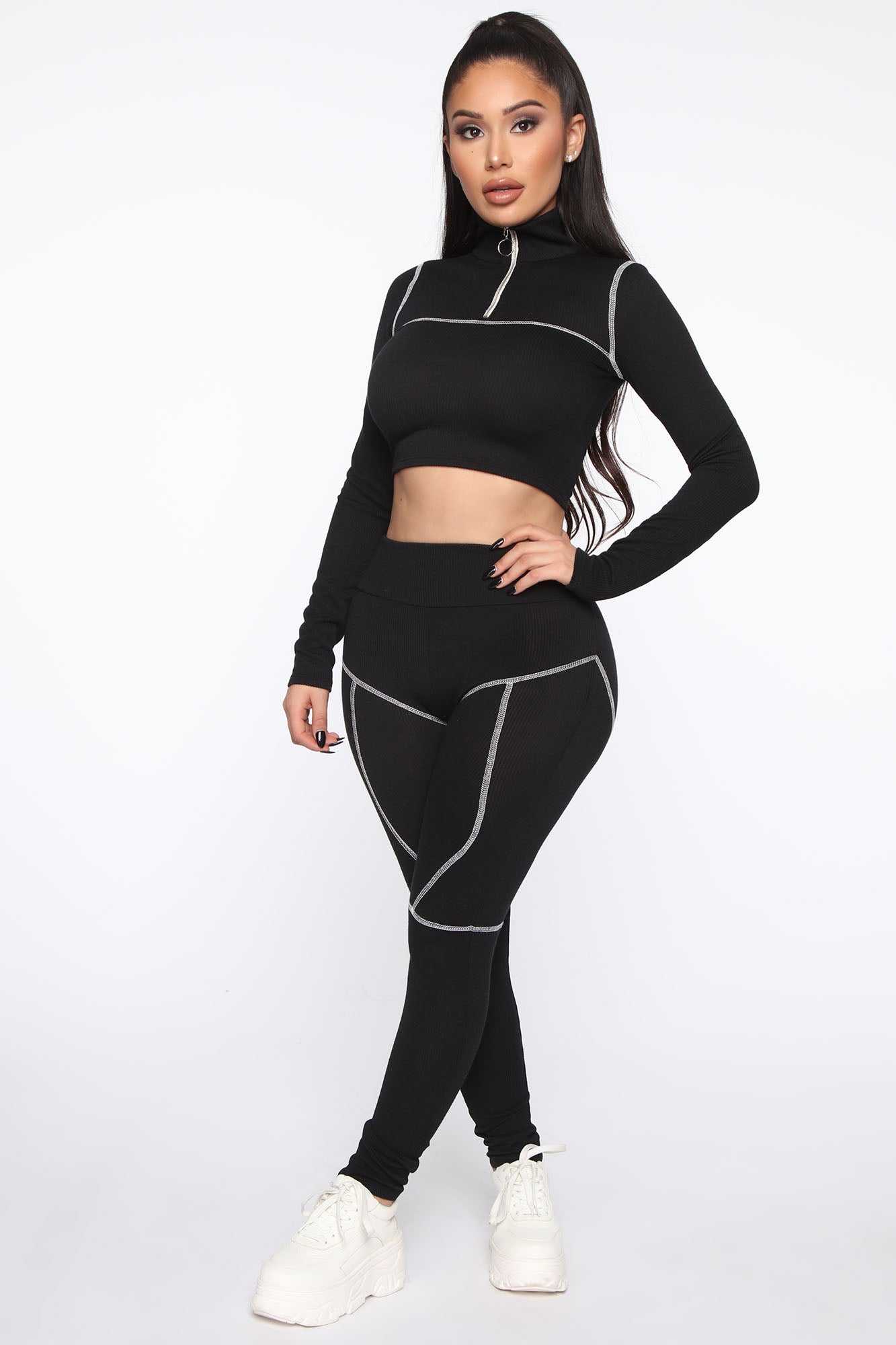 11-25-19_Studio_2_JR_LE_15-15-04_58_TS1347LA10_Black_12790_EH