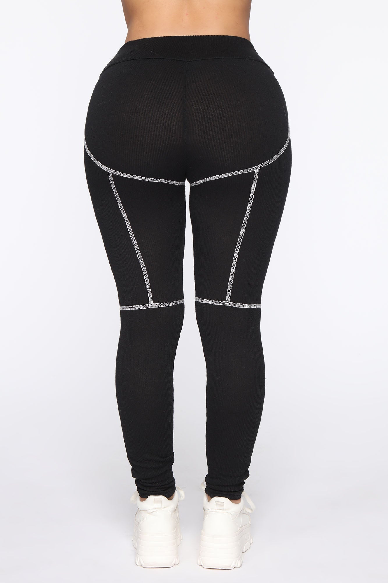 11-25-19_Studio_2_JR_LE_15-15-41_58_TS1347LA10_Black_12800_EH