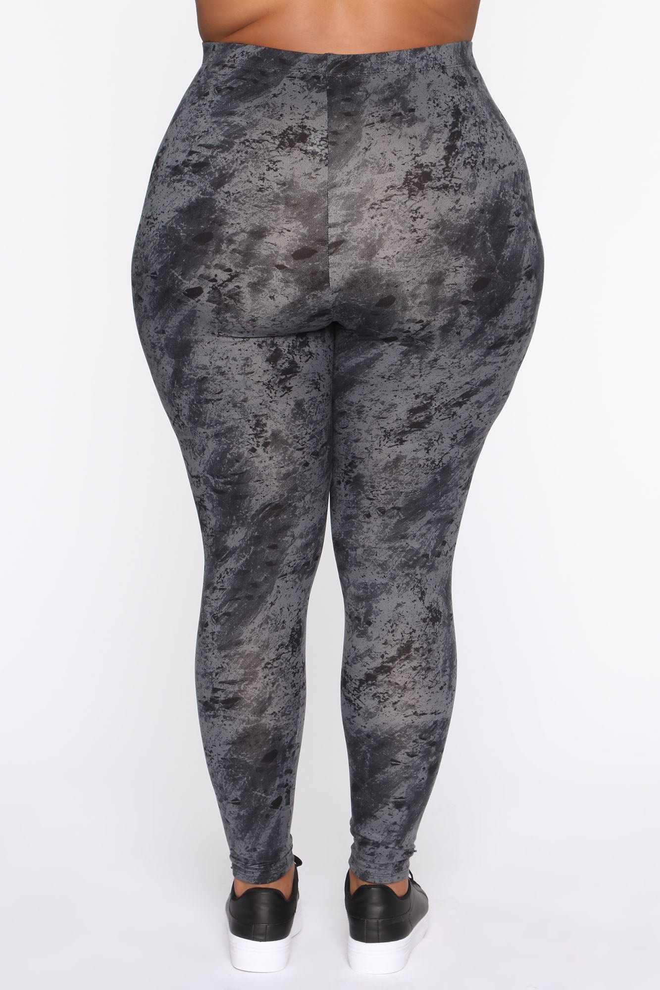 12-03-19_Studio_3_RM_ES_11-56-38_33_TP1971_Black_0633_PLUS_RP